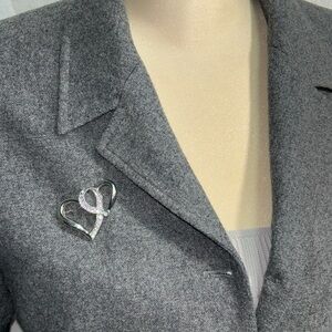 Pretty double heart rhinestone brooch